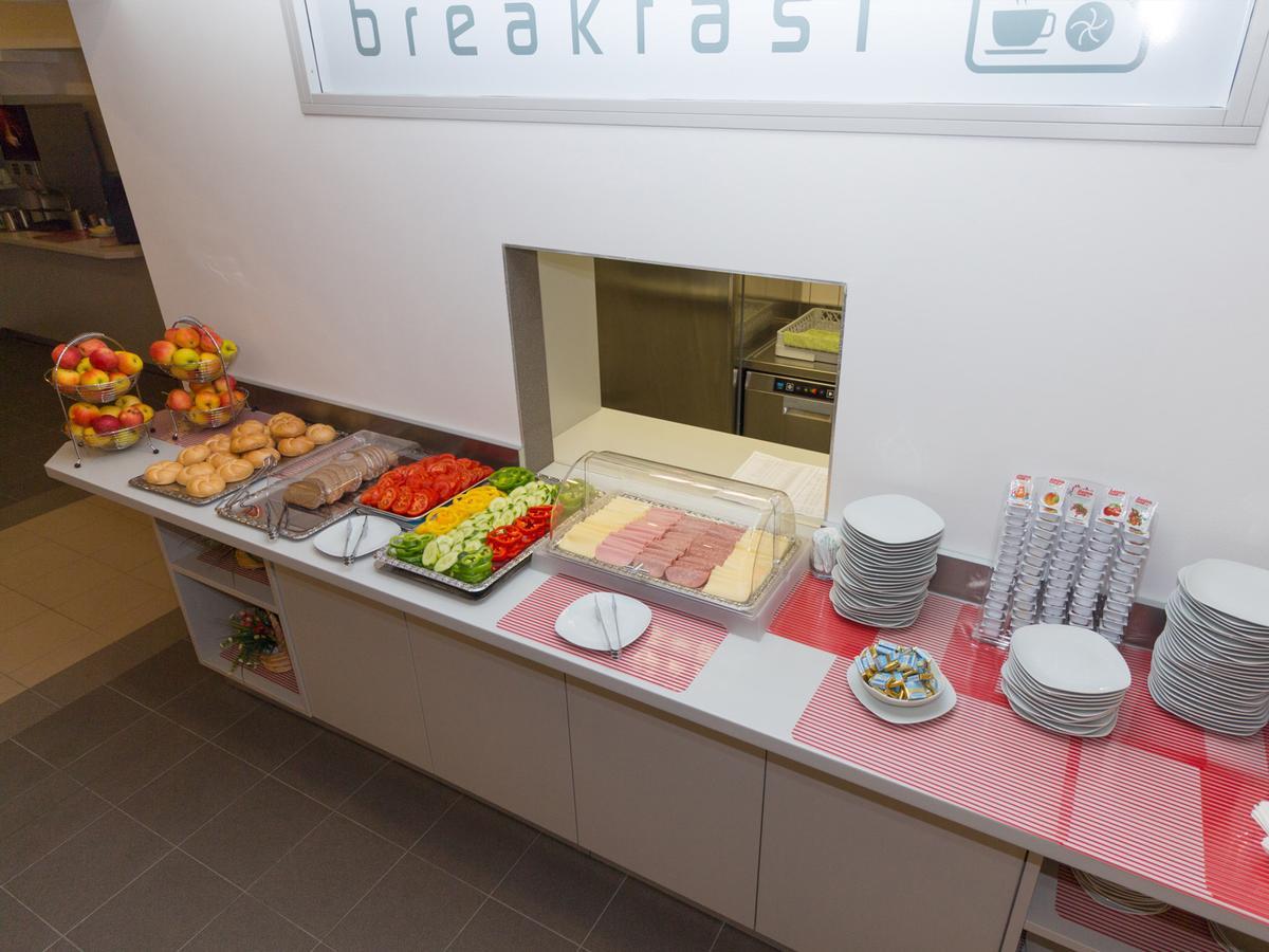 Winbudget "Bed&Breakfast" Винер Нойщат Екстериор снимка